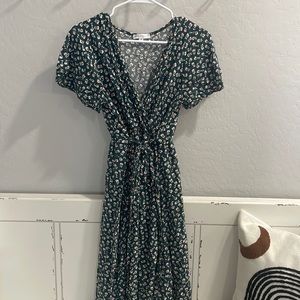 Medium DOWNEAST Floral False Wrap dress MIDI